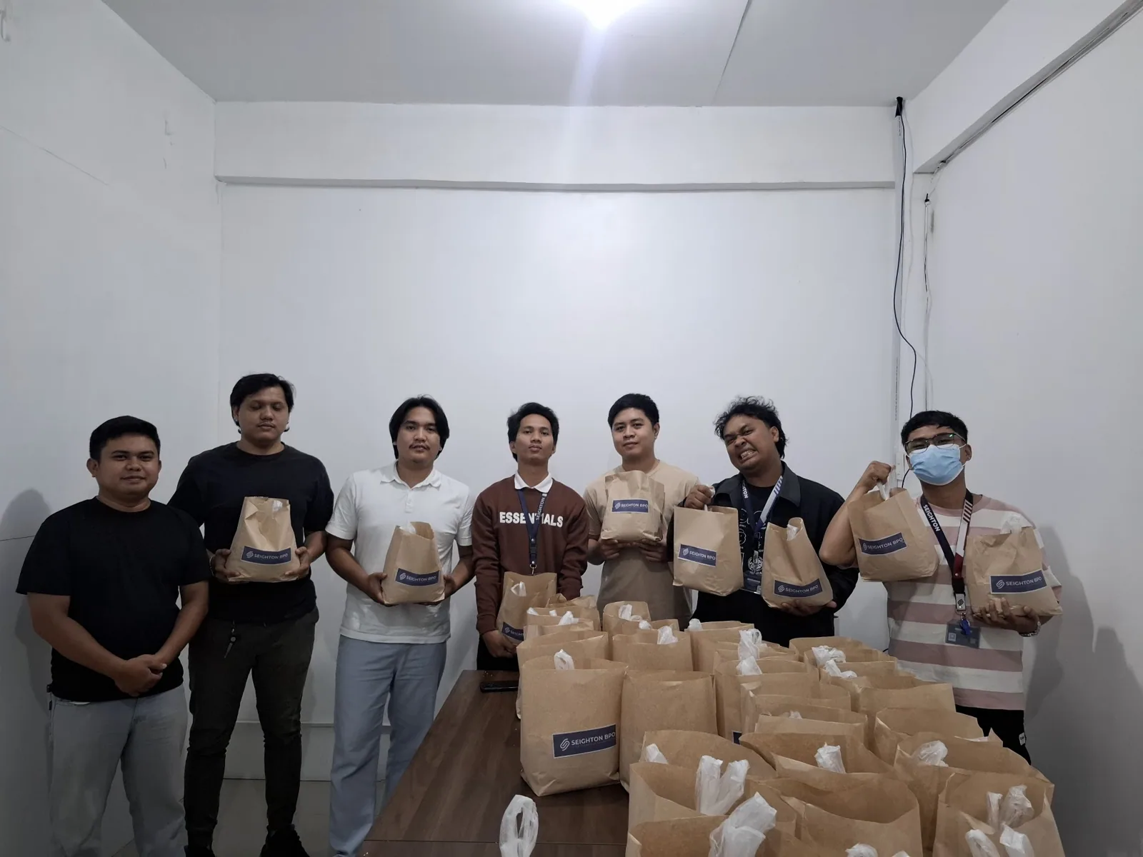 The morning shift at the monthly rice allowance